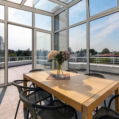 Orlowo Park - Spacious With Winter Garden By Renters * Gdynia