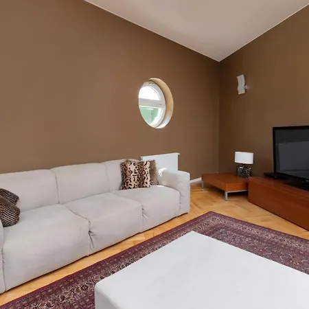 Orlowo Park - Spacious With Winter Garden By Renters Gdynia