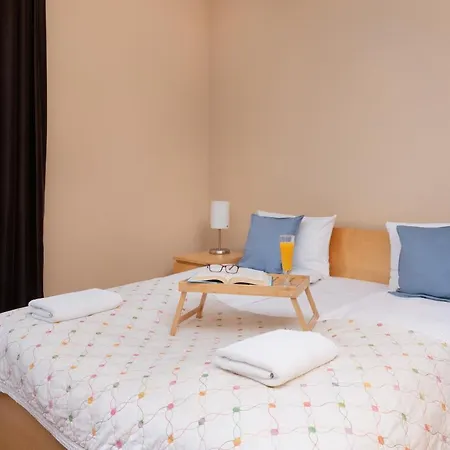 Daire Orlowo Park - Spacious With Winter Garden By Renters