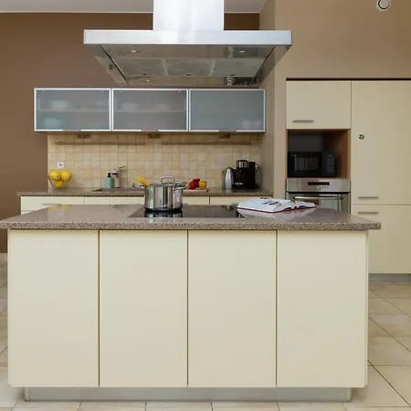 Orlowo Park - Spacious With Winter Garden By Renters