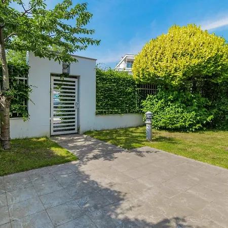 Daire Orlowo Park - Spacious With Winter Garden By Renters Gdynia