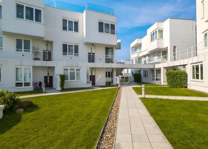 Apartamento Orlowo Park - Spacious With Winter Garden By Renters Gdynia