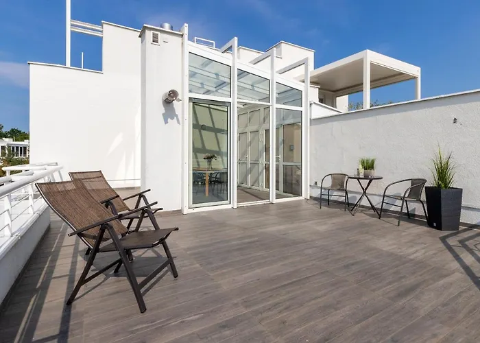 Orlowo Park - Spacious With Winter Garden By Renters Apartamento Gdynia