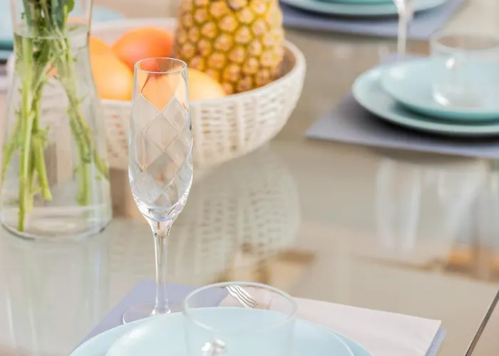 Orlowo Park - Spacious With Winter Garden By Renters Apartamento *