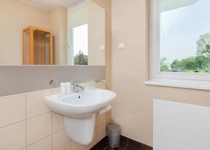 Orlowo Park - Spacious With Winter Garden By Renters Apartamento *