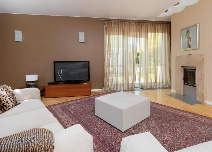 Orlowo Park - Spacious With Winter Garden By Renters * Gdynia