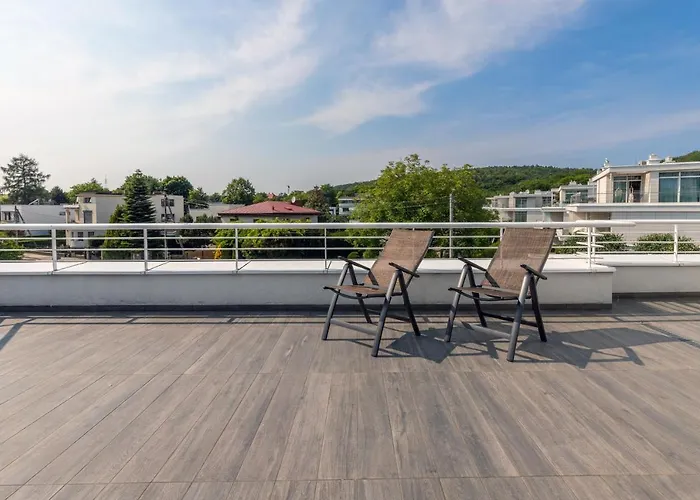 Orlowo Park - Spacious With Winter Garden By Renters Apartamento *