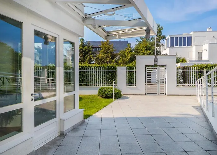 Orlowo Park - Spacious With Winter Garden By Renters * Gdynia