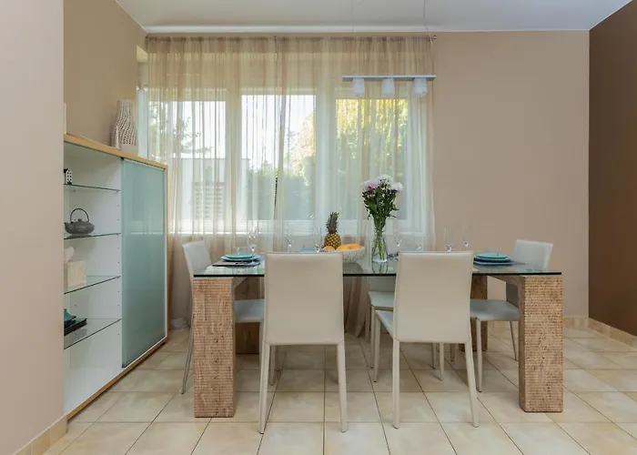 Orlowo Park - Spacious With Winter Garden By Renters Apartamento