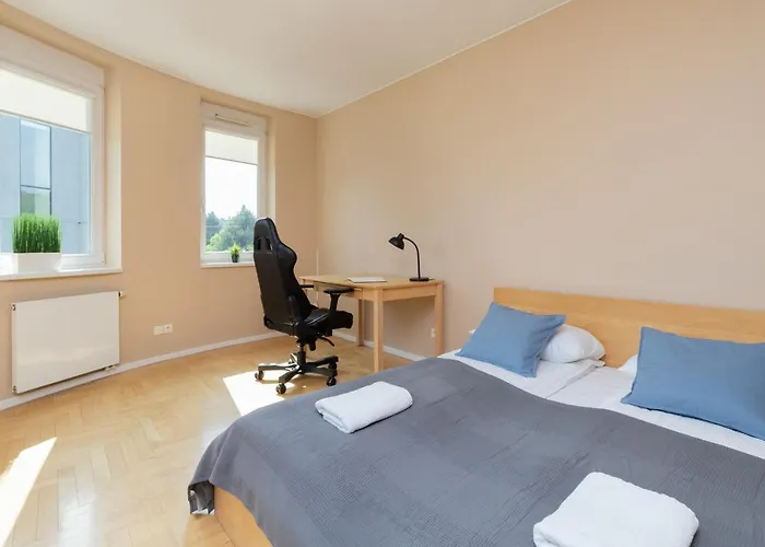 Orlowo Park - Spacious With Winter Garden By Renters * Gdynia