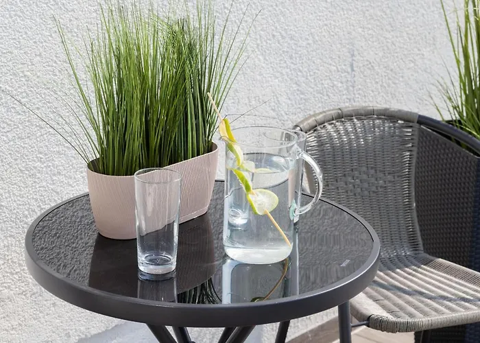 Orlowo Park - Spacious With Winter Garden By Renters Apartamento *